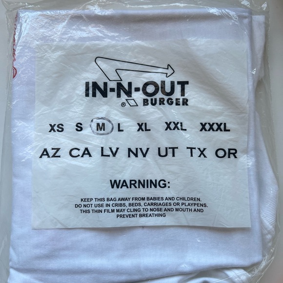 In And Out Burger Fishermen’s Wharf (San Francisco) Medium T-Shirt - Picture 4 of 4